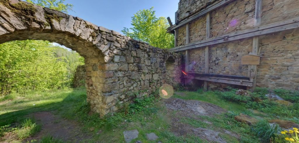 Burgruine Dießenstein - VICO.Tours