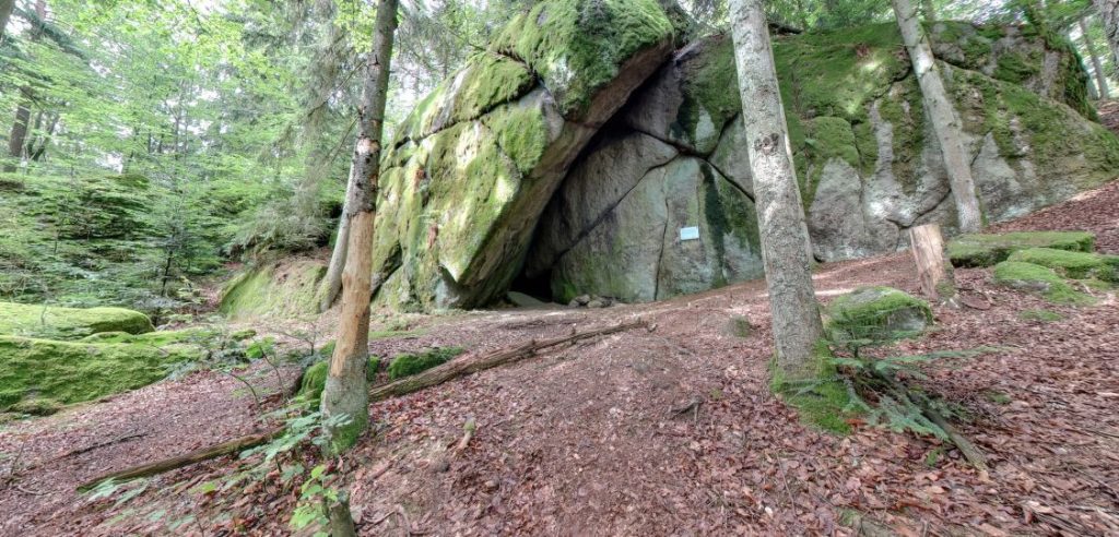 Diebsteinhöhle - VICO.Tours