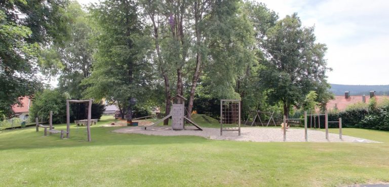 Groß-Spielplatz - VICO.Tours
