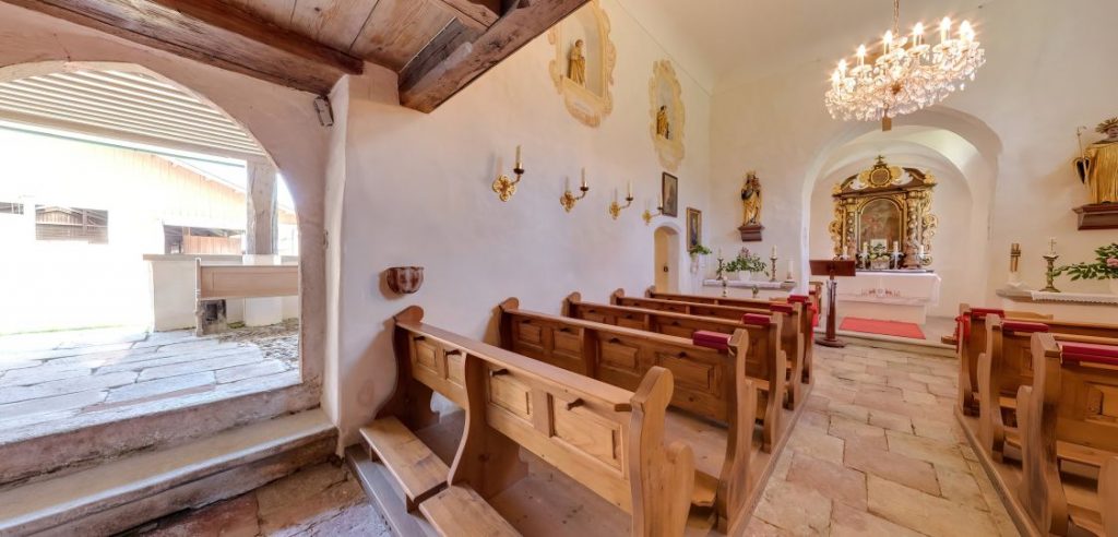 Katholische Nebenkirche St. Georg - VICO.Tours